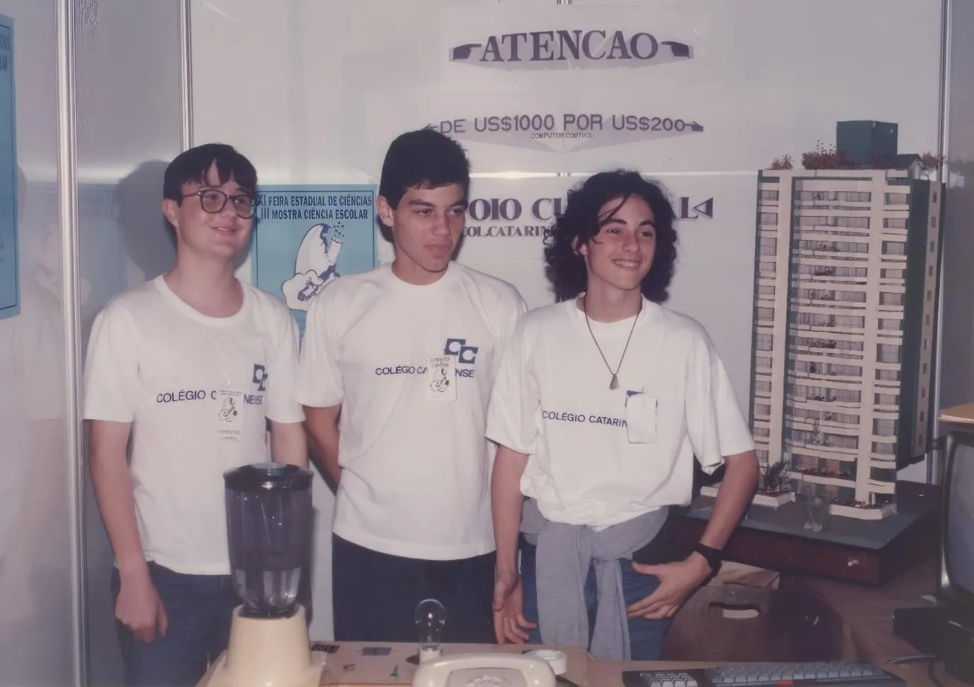 From left to right, my friends Gustavo Wiggers, Rogério Monteiro and myself, presenting in a science fair with my MSX computer. And our project was about home automation! How many dreams can fit into the minds of young kids?